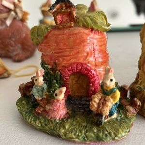 Rabbit figurines, various, small, napkin rings